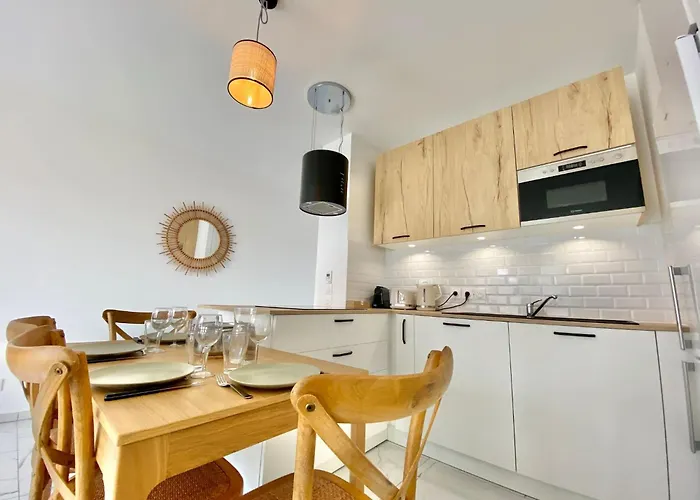 'cap Riviera' Proche Gare Et Centre Apartament *